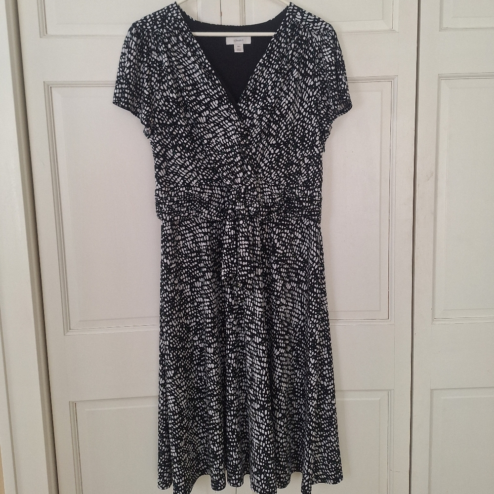 CJ Banks black and white short sleeved dress
